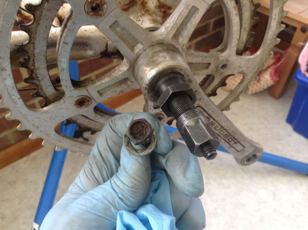Image of rusty crank bolt