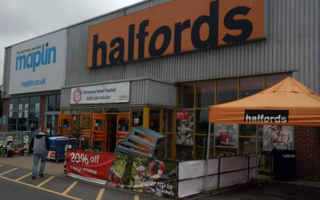 J’Accuse: Halfords and their Policy Against Bike Boxes.