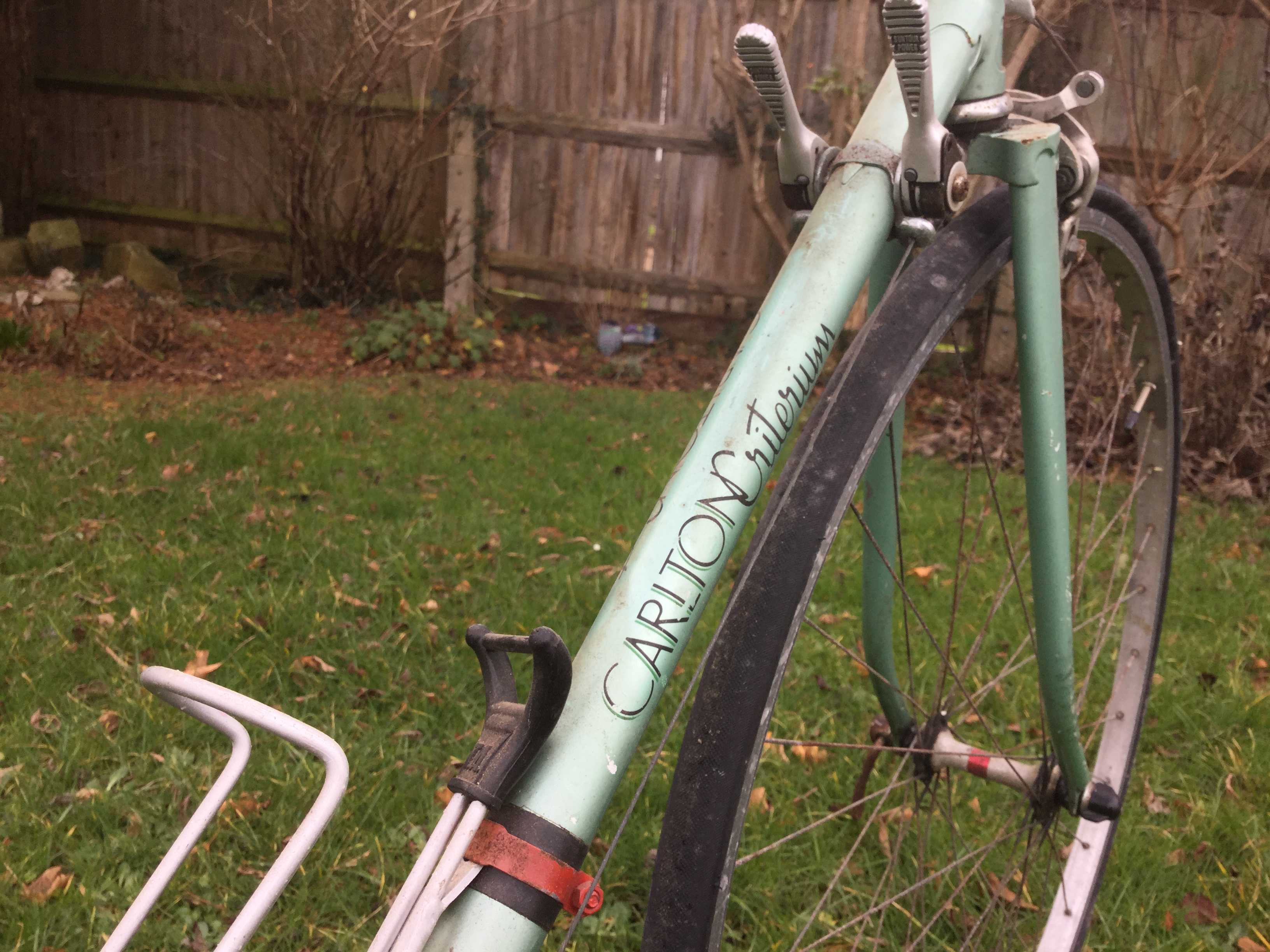 Carlton Criterium restoration image of decals and shifters