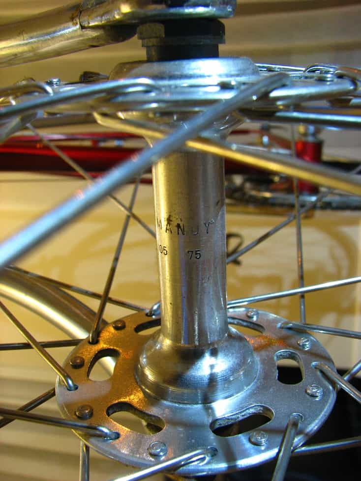 Image of front wheel hub
