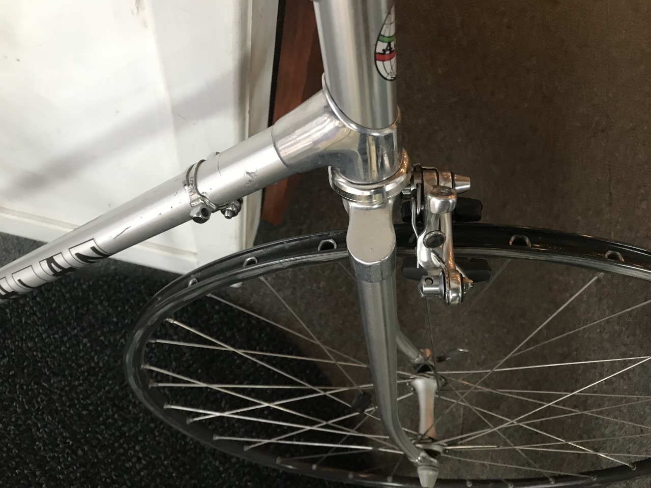 Image of fork crown and head tube of Alan bike