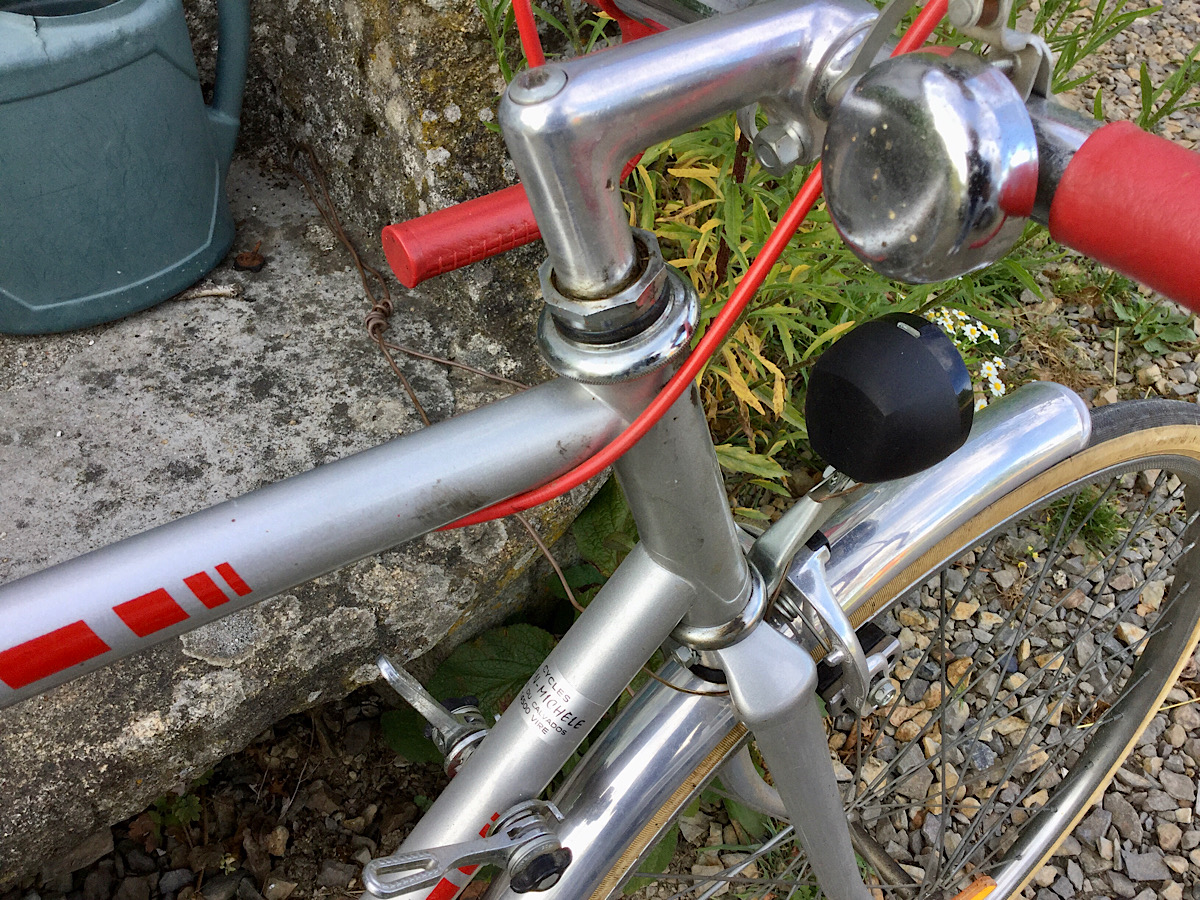Image of head tube and stem on Motobecane bike