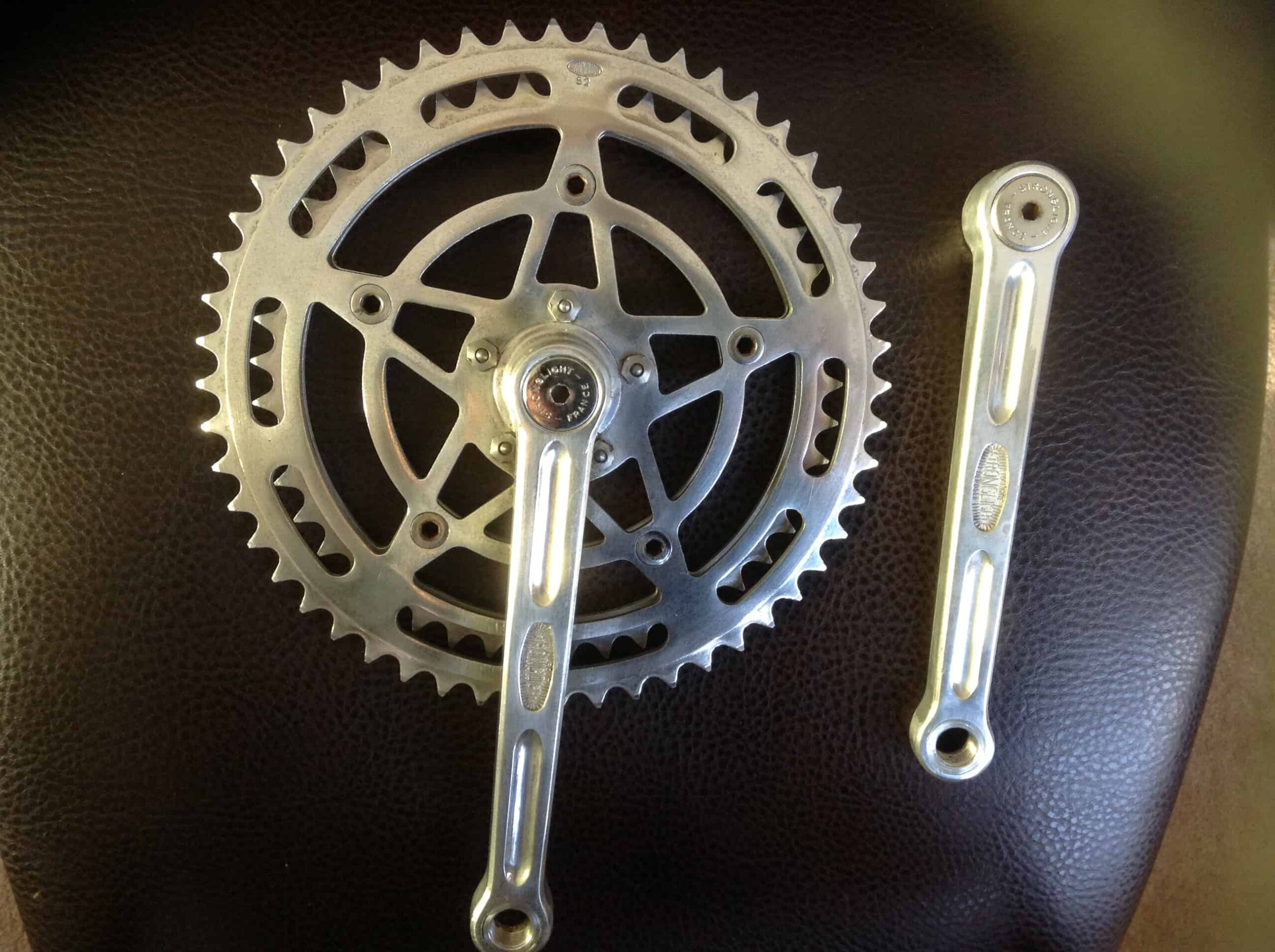 Removing Pre-1982 Stronglight Cranksets