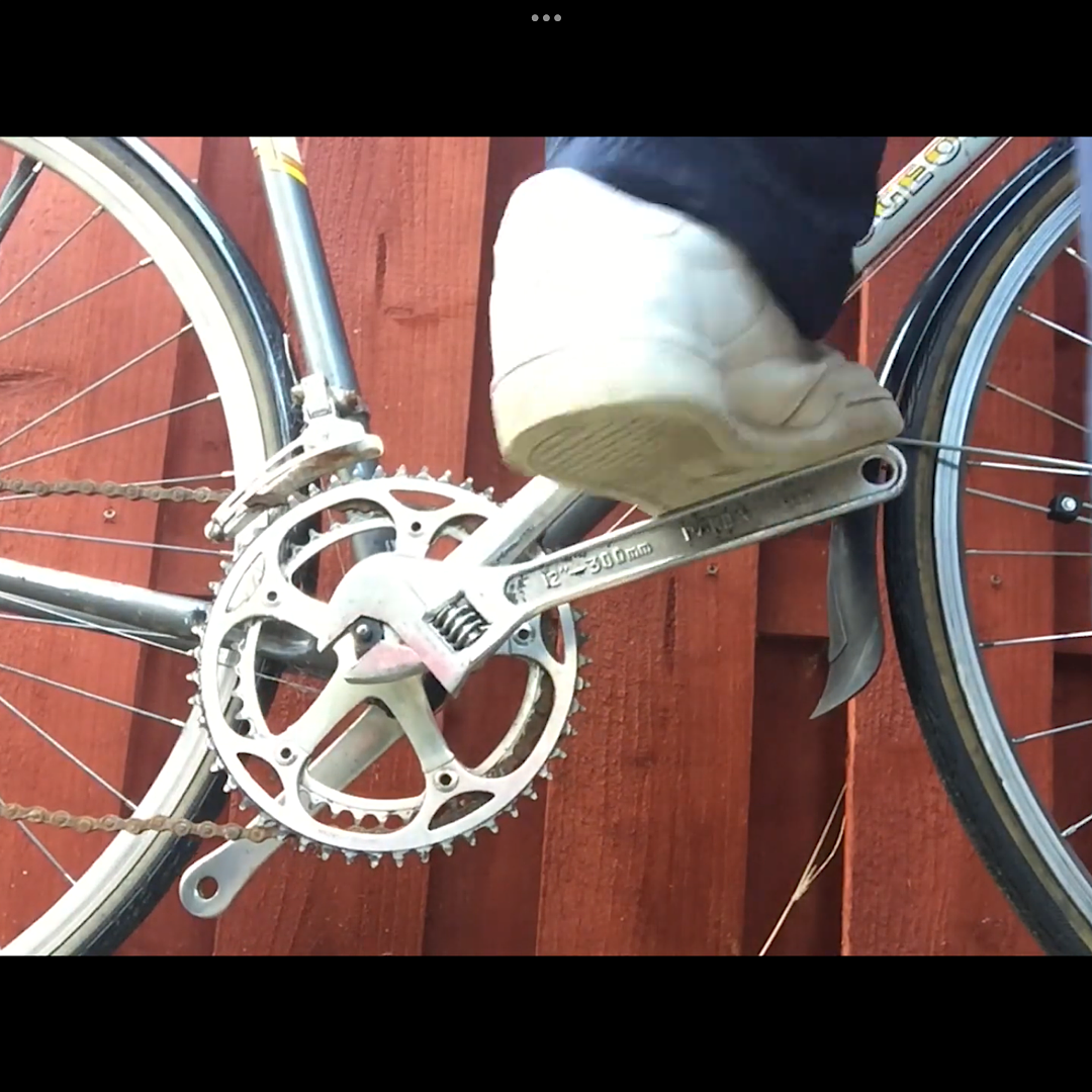 Image of removing stuck crankset