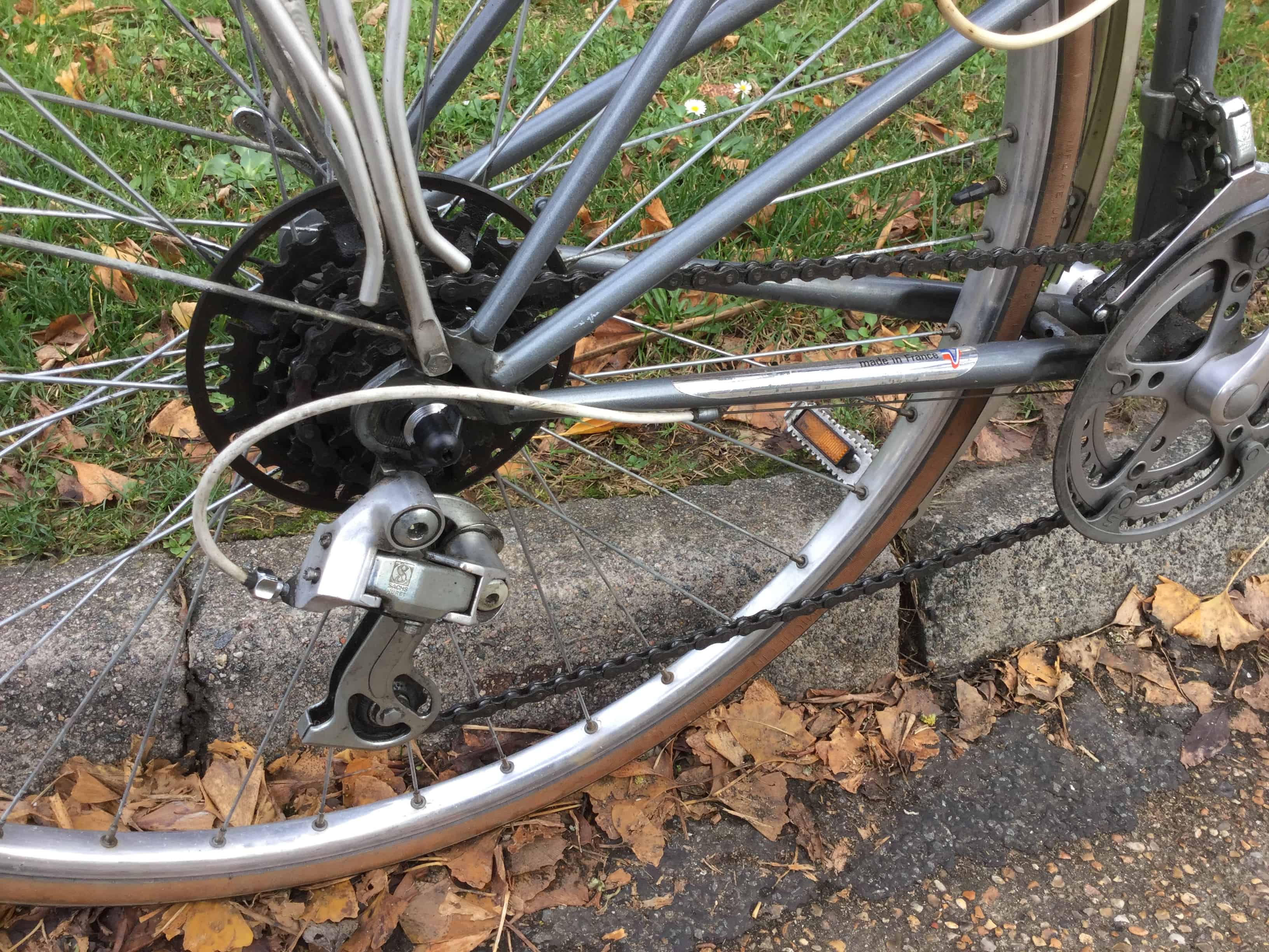 Close up image of Sachs rear derailleur