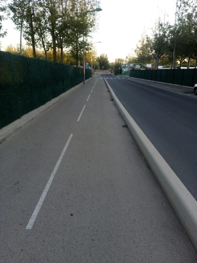 Cycling on the French Mediterranean bike trail