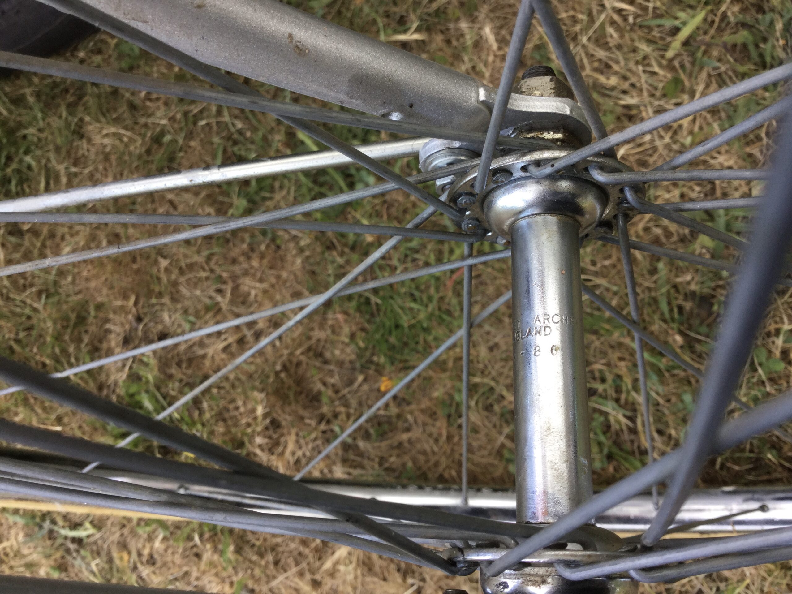 Image of Motobecane front hub