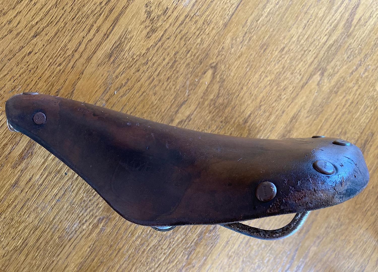 Image of Ideale Saddle restored side view